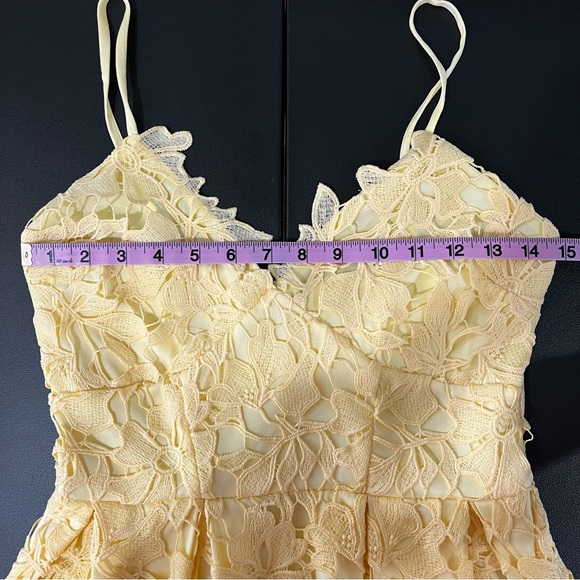 Love…Ady Yellow Floral Dress Size XS - Picture 7 of 9